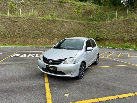 TOYOTA ETIOS 1.3 XS 16V FLEX 4P MANUAL